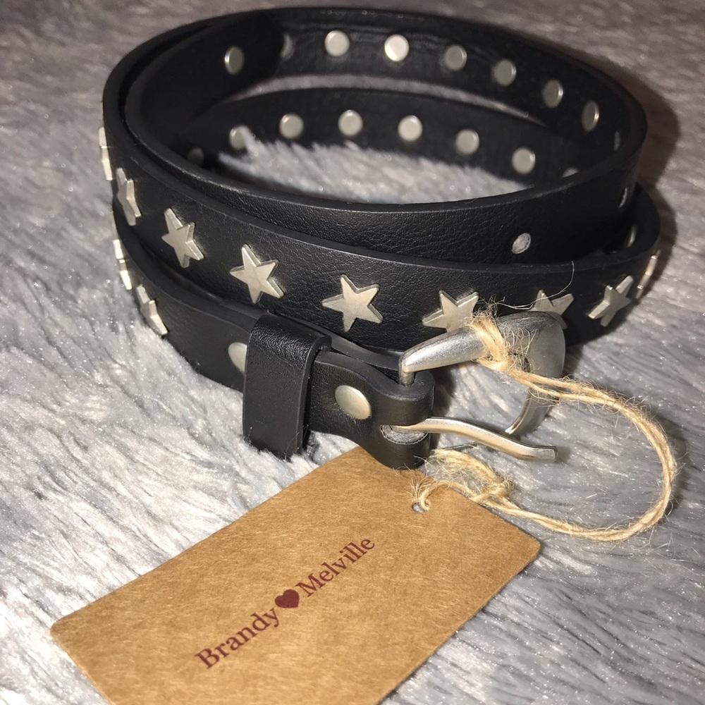 Thin black star belt